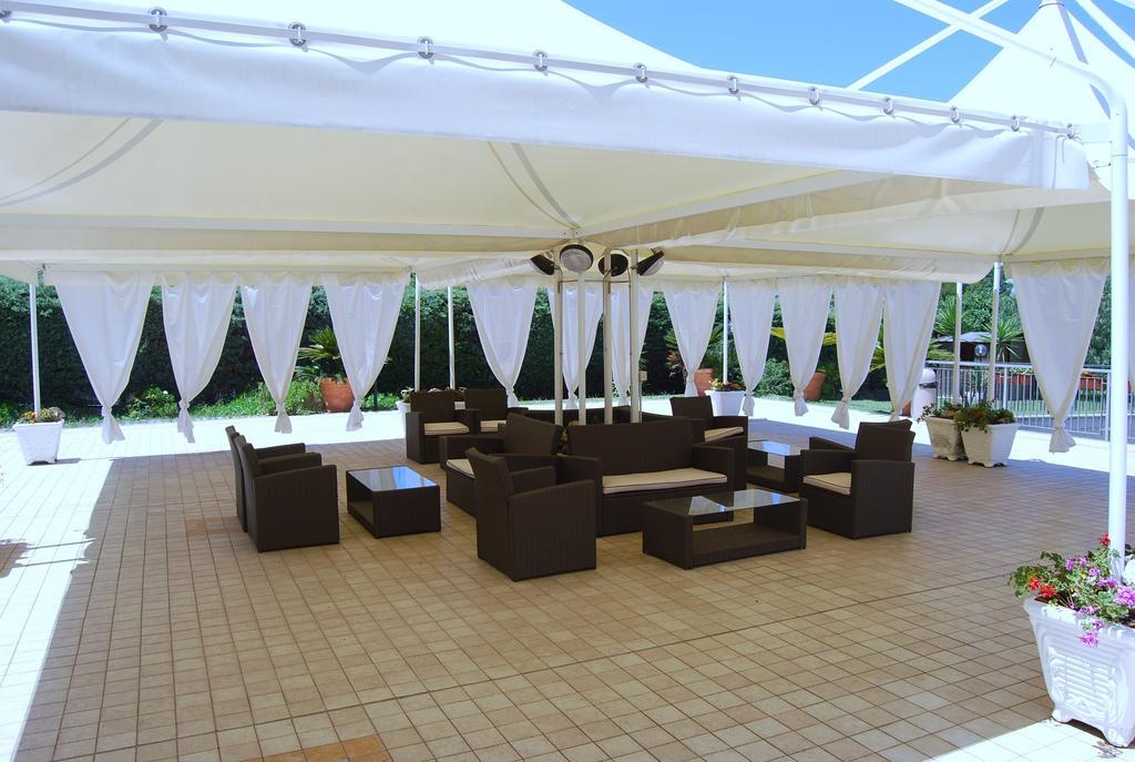Telma Hotel Terracina Exterior foto